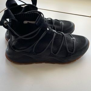 Women’s black champion size 8 sneakers